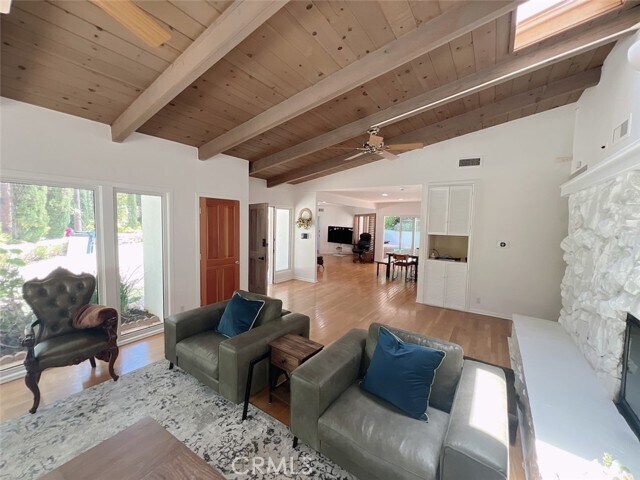 Foto del edificio - 9466 Hidden Valley Pl