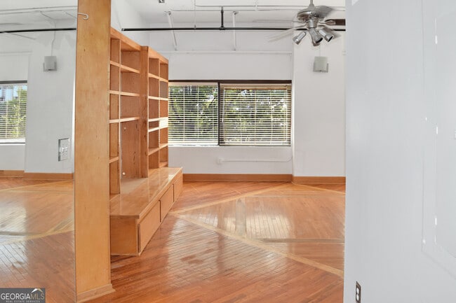 Foto del edificio - 120 Ralph McGill Blvd NE