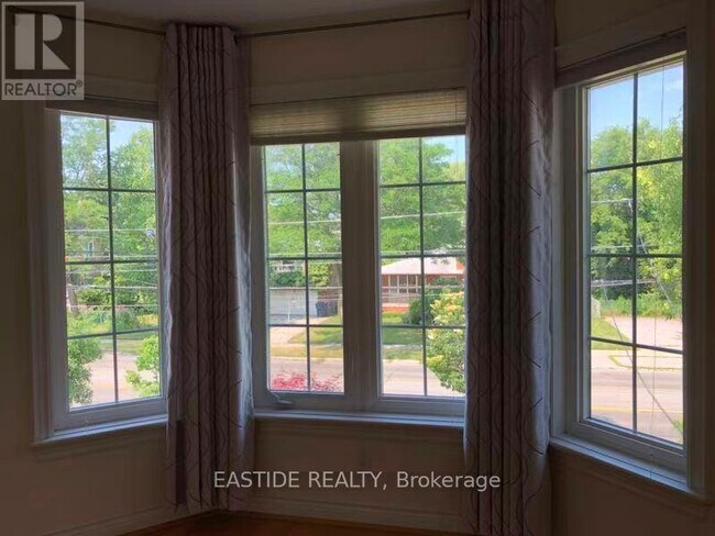 Building Photo - 331 Senlac Rd