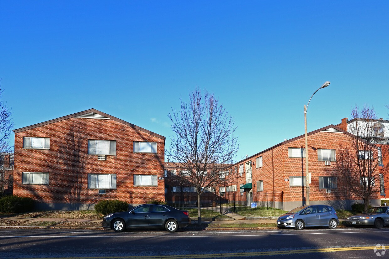 Primary Photo - Reservoir Square Apartments