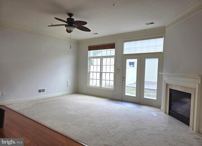 Building Photo - 12928 Clarks Crossing Dr