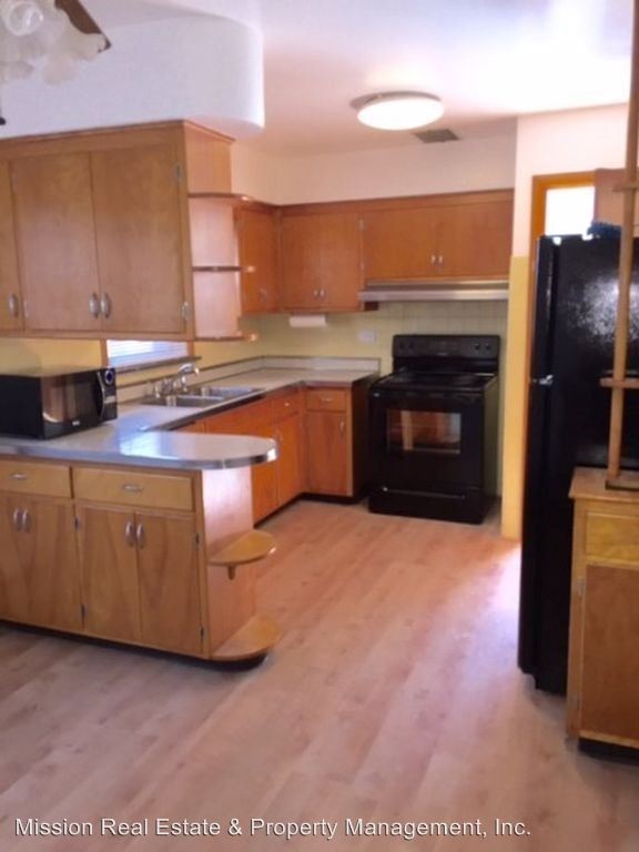 Building Photo - 3 br, 2 bath House - 2753 W 83rd St