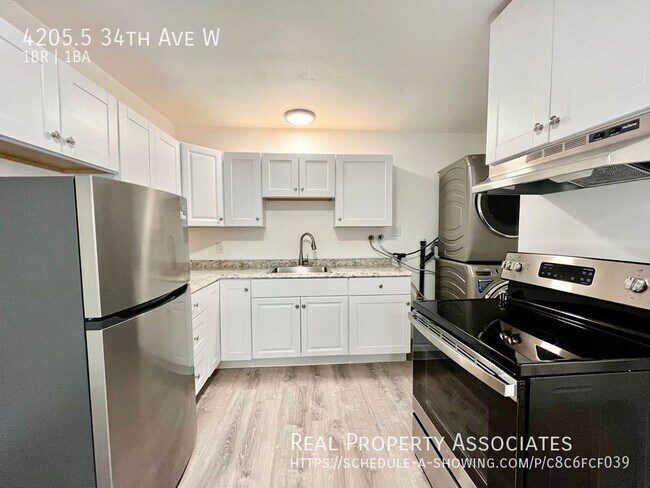 Foto del edificio - 4205.5 34th Ave W