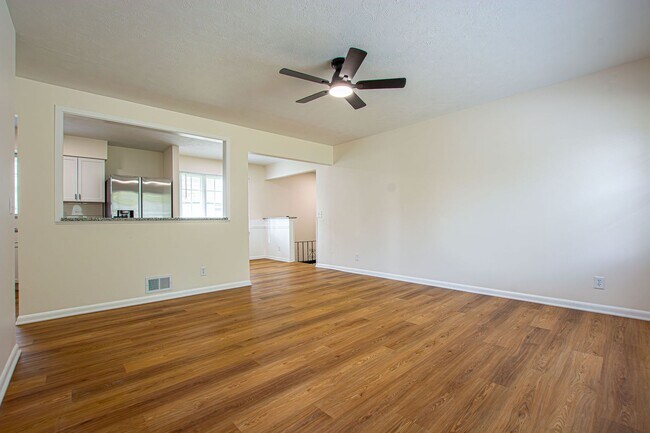 Foto del edificio - 3 Bedroom / 2 Bath Home with Finished Basm...