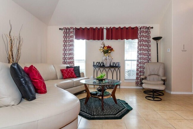 Foto del edificio - 1261 Rainbow Parke Dr