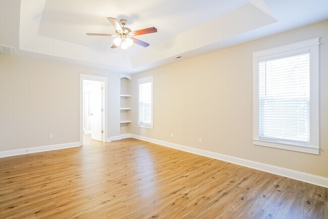 Foto del edificio - 200 Collinsworth Dr