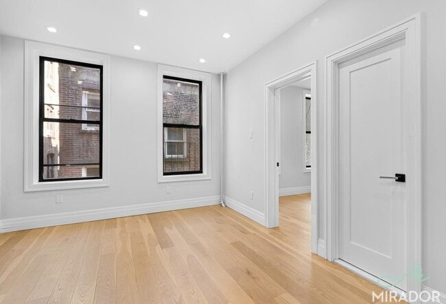 Building Photo - 4 bedroom in NEW YORK NY 10003
