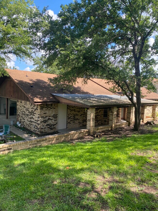 2604 Mandi(interiores) - 827 Cliffside Dr