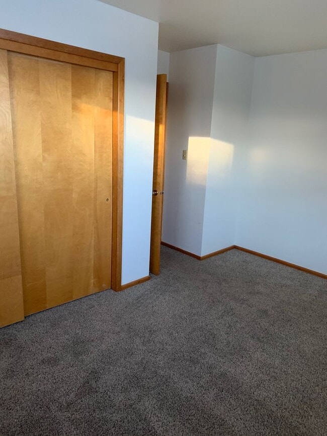 Building Photo - 601/603 9th St NW