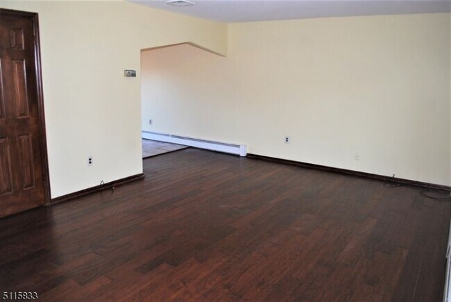 Building Photo - 14 Rena Ln
