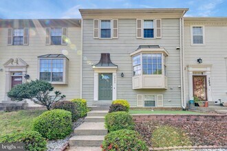 Building Photo - 7826 Mt Woodley Pl