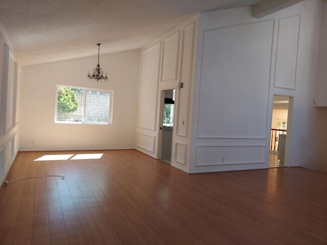 Building Photo - 15702 Sunburst Ln