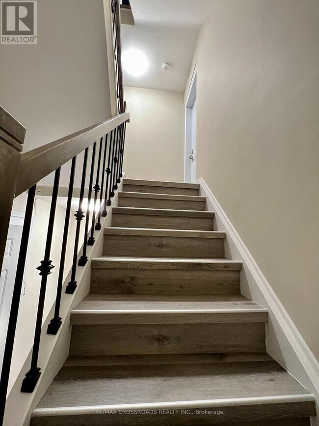 Photo du bâtiment - 25 Glenside Ave