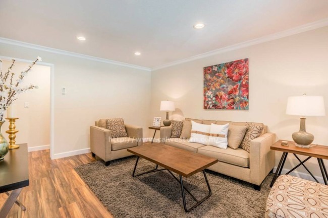 Foto del edificio - 1540 Maurice Ln