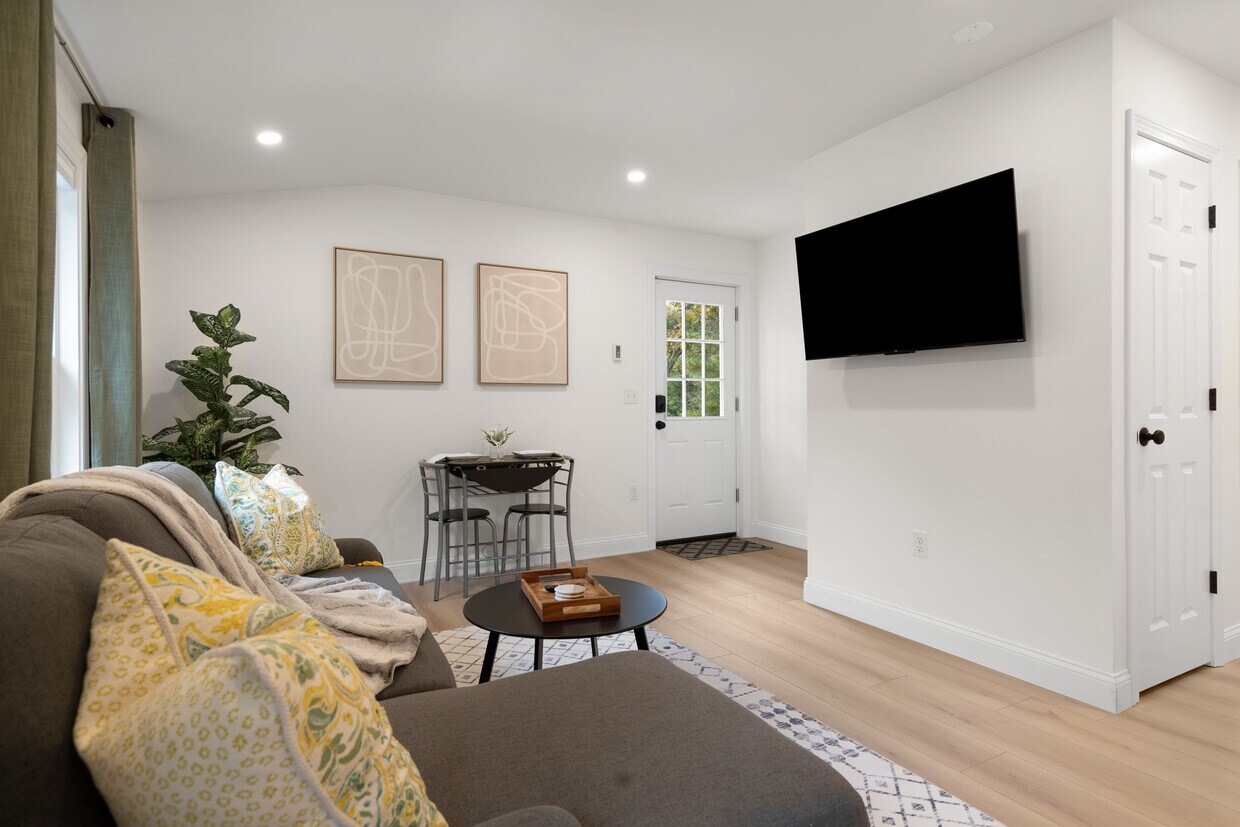 Foto del edificio - 361 W Pleasant St