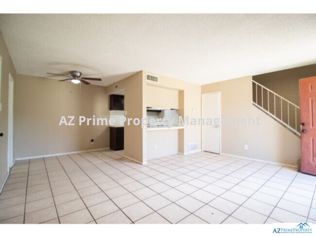 Building Photo - 4031 W Reade Ave