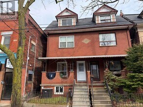 Building Photo - 1084 College St