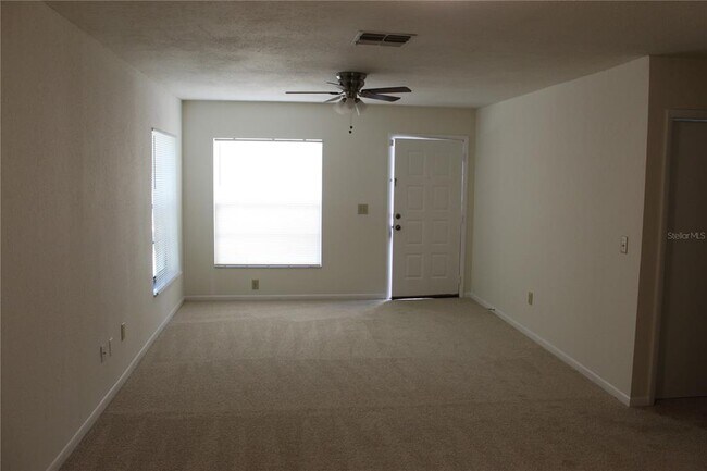 Building Photo - 13608 S Village Dr