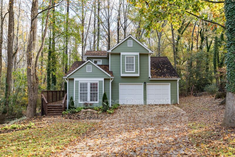 Foto principal - 243 Ashbrook Dr