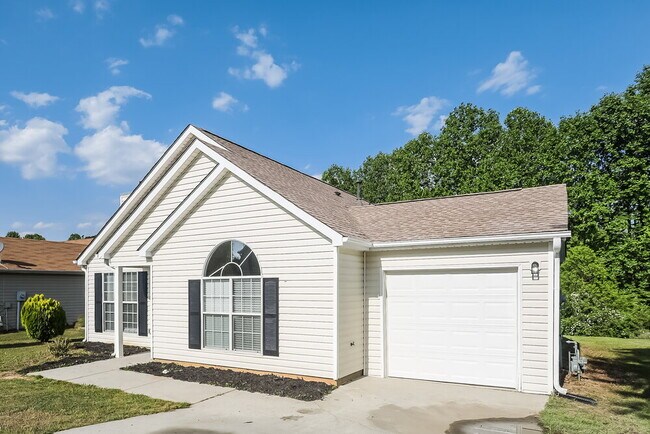 Foto del edificio - 5651 Eagles Feather Ln