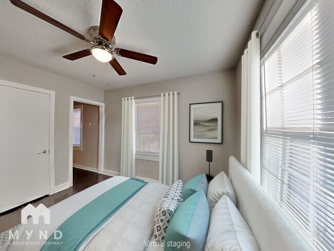 Building Photo - 118 Uvalde Ave
