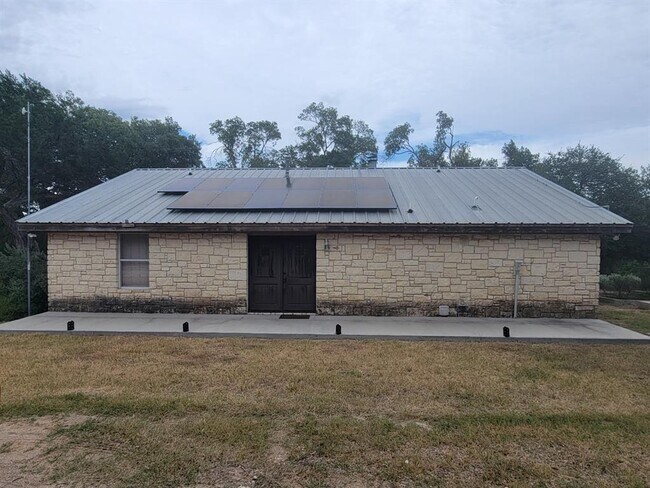 Foto del edificio - 24369 Bingham Creek Rd