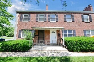 Building Photo - 316 B S Chase Ave
