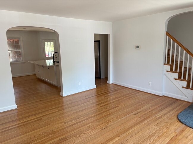 Building Photo - 111 Glen Argyle Rd