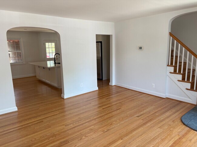 Foto del edificio - 111 Glen Argyle Rd