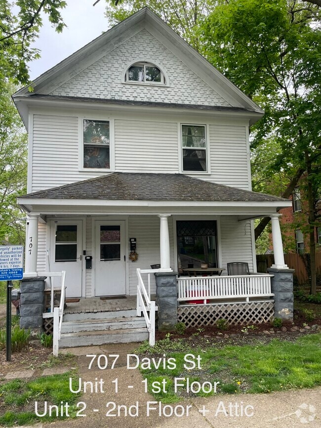 Building Photo - 707 Davis St