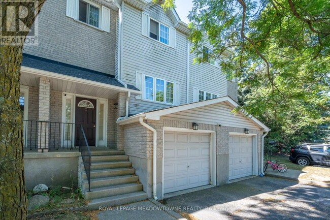 Building Photo - 700-700 Champlain Blvd