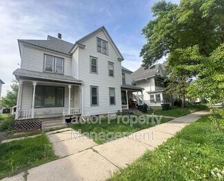 Building Photo - 210 S 4th St