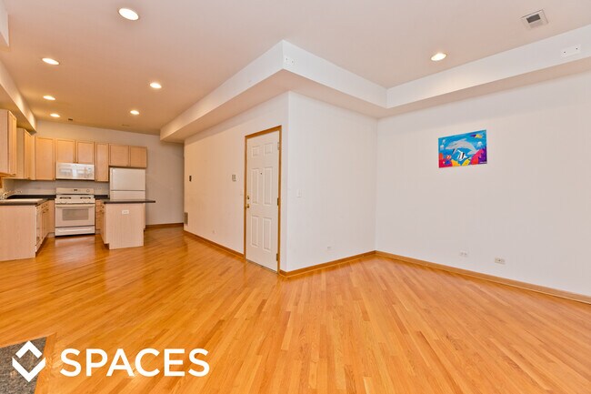 Foto del edificio - 2715 N Wayne Ave