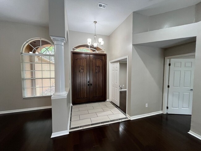 Building Photo - 2533 Ridgewind Way