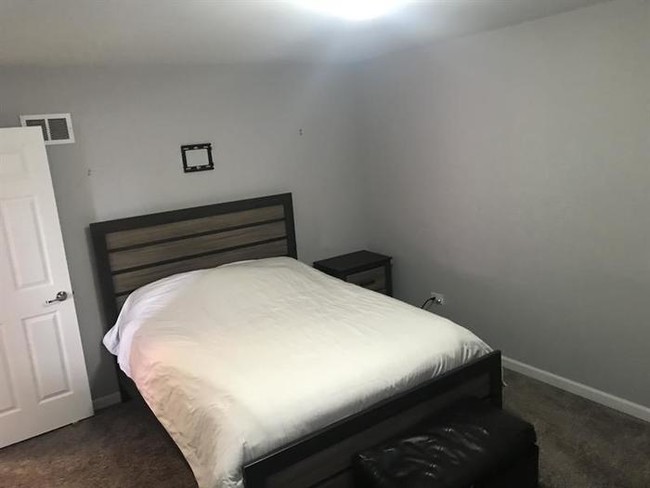 Building Photo - 8443 165th Place, Tinley Park, IL, 60487