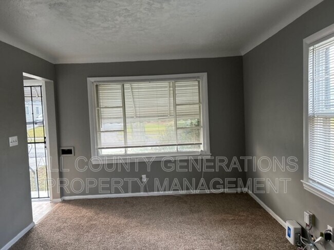 Foto del edificio - 16209 Clearview Ave