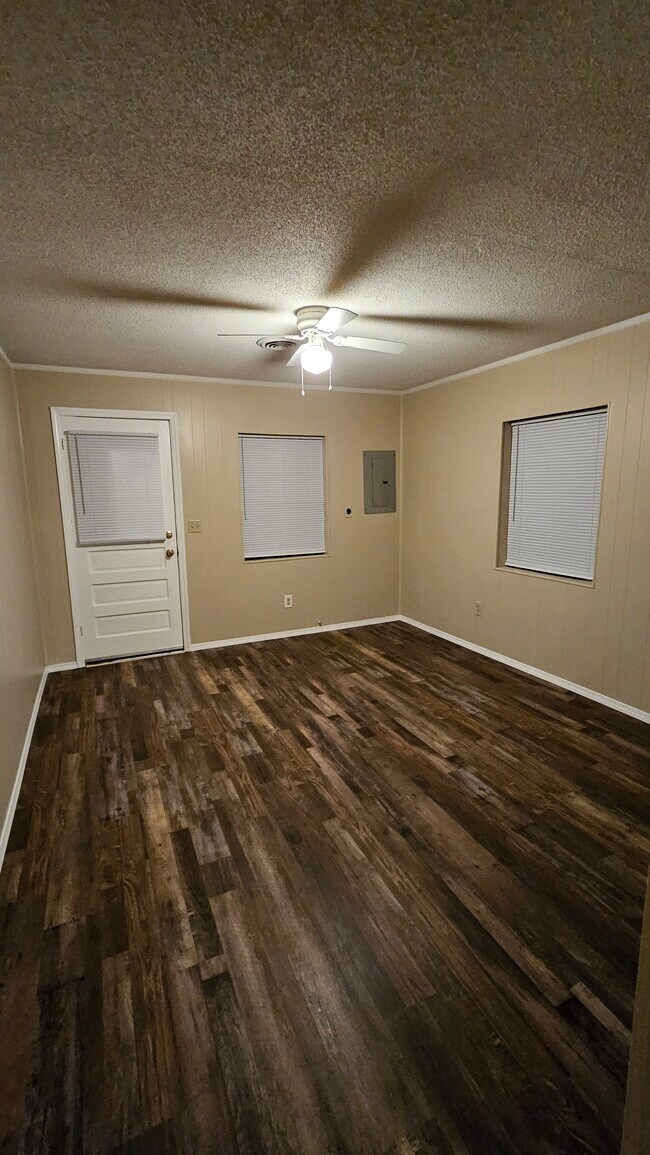 Foto del edificio - 134 Bates St NE