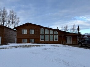 Building Photo - 3860 W Lake Ave