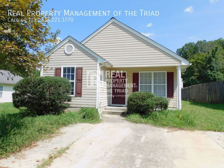Primary Photo - Charming 4 Bedroom, 2 Bath in Greensboro 2...