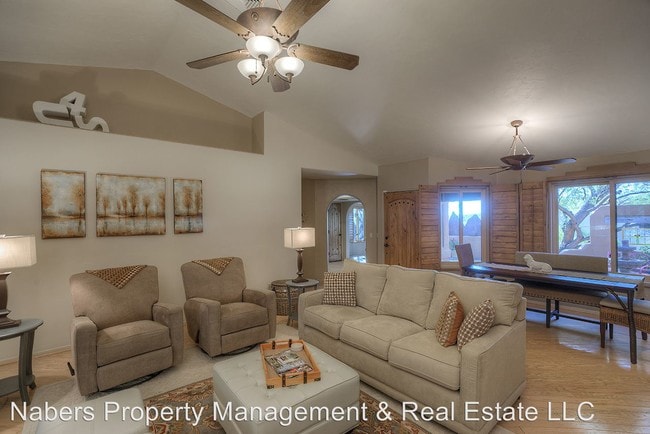 Building Photo - 3 br, 2 bath  - 15859 Aspen
