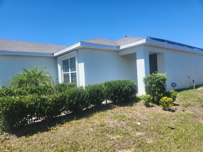 Foto del edificio - 750 Greenshank Dr