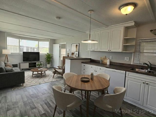 Foto del edificio - 112 50th Ave Terrace W