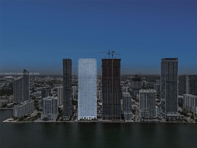 Foto del edificio - 725 NE 24th St