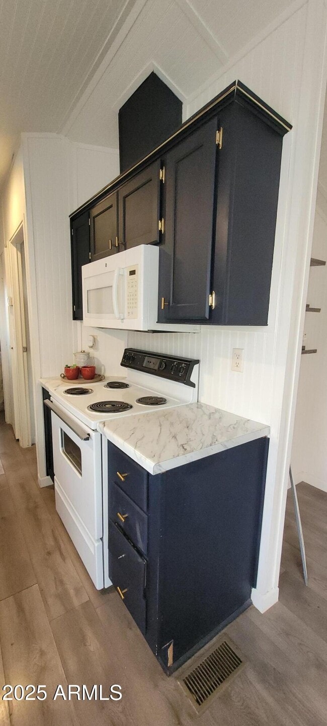 Building Photo - 22219 W Blue Sky Dr