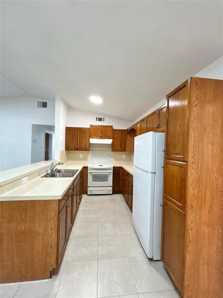 Foto del edificio - 417 SW 25th Terrace