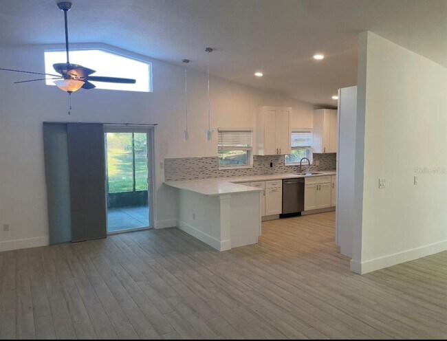 Foto del edificio - 7235 Hunterdon Dr