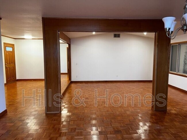 Building Photo - 263 Fig Ct