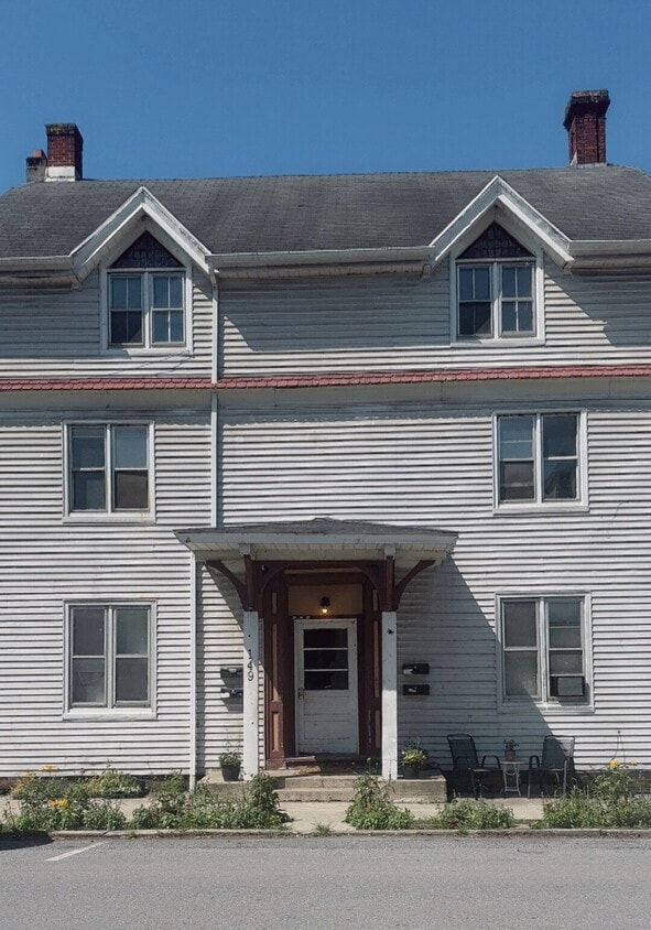 Foto principal - 149 N 2nd St