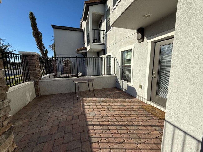 Foto del edificio - Charming 2-Bed, 2-Bath Townhouse Retreat o...