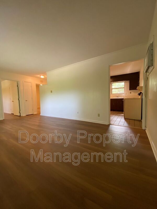 Building Photo - 2818 Eblen Dr